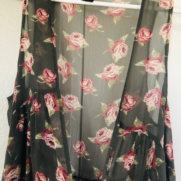 Floral sheer long cover - Picture 2 of 3